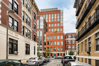 Symphony Court II in Boston, MA - Foto de edificio - Building Photo