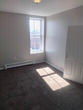 588-612-612 E Main St in Bridgeport, CT - Building Photo - Building Photo