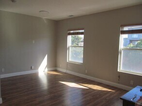 2807 Filbert St in Oakland, CA - Building Photo - Building Photo
