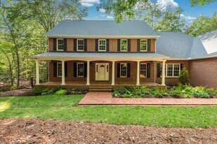 2523 Creek Ridge Ln in Chapel Hill, NC - Building Photo