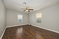 1312 E 36th St photo'