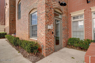 715 N 4th St in Wilmington, NC - Building Photo - Building Photo