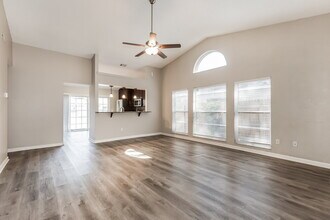 2608 Shilo Ct in Valrico, FL - Foto de edificio - Building Photo