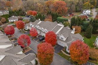 Hollow Brook Mews in Cortlandt Manor, NY - Building Photo - Building Photo