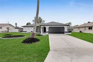 1324 SE 22nd Terrace in Cape Coral, FL - Building Photo
