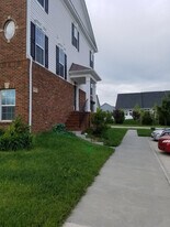 25100 Croxley Green Square in Aldie, VA - Building Photo