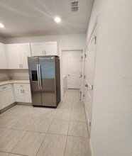 208 Acorn Rd in Haines City, FL - Foto de edificio - Building Photo