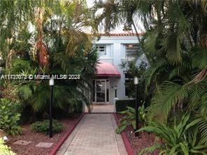 215 30th St in Miami Beach, FL - Building Photo