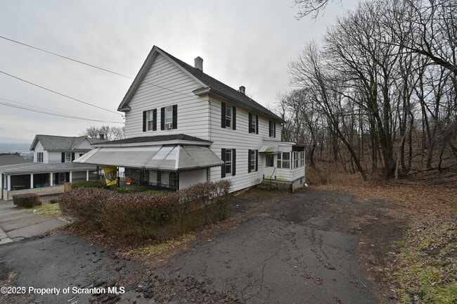 1309 Wood St in Scranton, PA - Building Photo - Building Photo