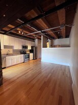 100 Main St in Saco, ME - Building Photo