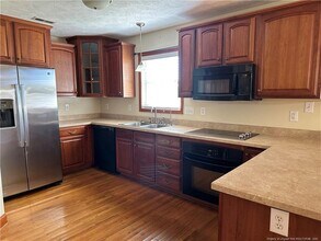 1935 Sunshine Ct in Hope Mills, NC - Building Photo - Building Photo