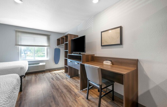 Furnished Studio in West Melbourne, FL - Foto de edificio - Building Photo