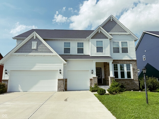 7882 Villa Cir in Avon, IN - Building Photo - Building Photo