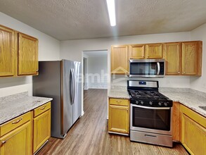 3254 Ashgrove Ln SW in Marietta, GA - Building Photo - Building Photo