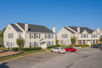 Lake Princess Anne Apartments in Virginia Beach, VA - Building Photo - Building Photo