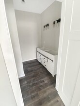 302 E Cleveland Ave in Zearing, IA - Building Photo - Building Photo