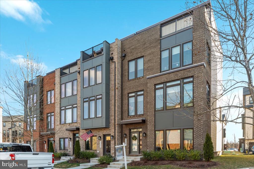 22482 Foundation Dr in Ashburn, VA - Building Photo