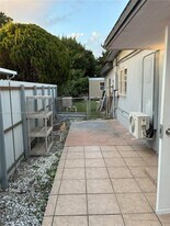 329 W 41st St in Hialeah, FL - Building Photo