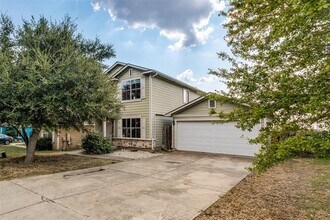 11812 Lima Dr in Manor, TX - Building Photo - Building Photo