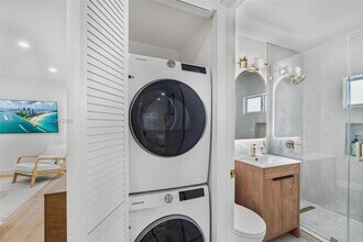 12325 NE 11th Pl in North Miami, FL - Building Photo - Building Photo