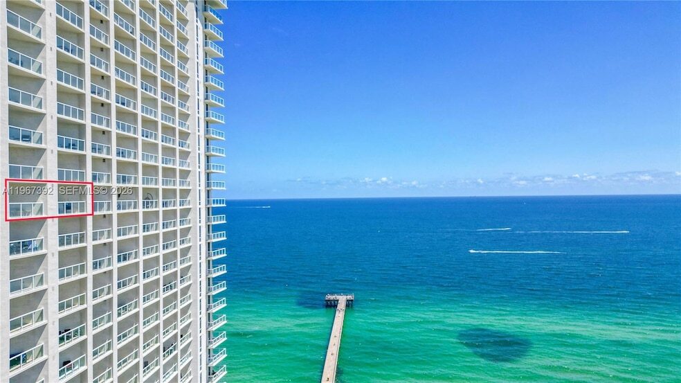 16699 Collins Ave, Unit 2709 in Sunny Isles Beach, FL - Building Photo