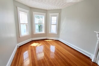 14 Elder St, Unit 1 in Boston, MA - Building Photo - Building Photo