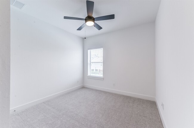 property at 10916 Keaton Landing Dr