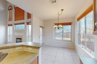 611 Blue Sky Dr in Arlington, TX - Building Photo - Building Photo