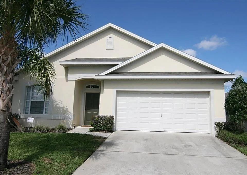 16713 Rolling Green Dr in Clermont, FL - Building Photo