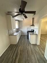1325 W Fountain Way in Fresno, CA - Building Photo - Building Photo