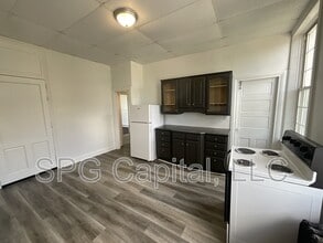 2 E King St in Littlestown, PA - Building Photo - Building Photo