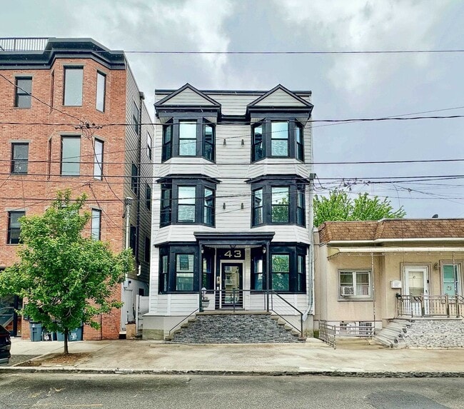 property at 43 Thorne St