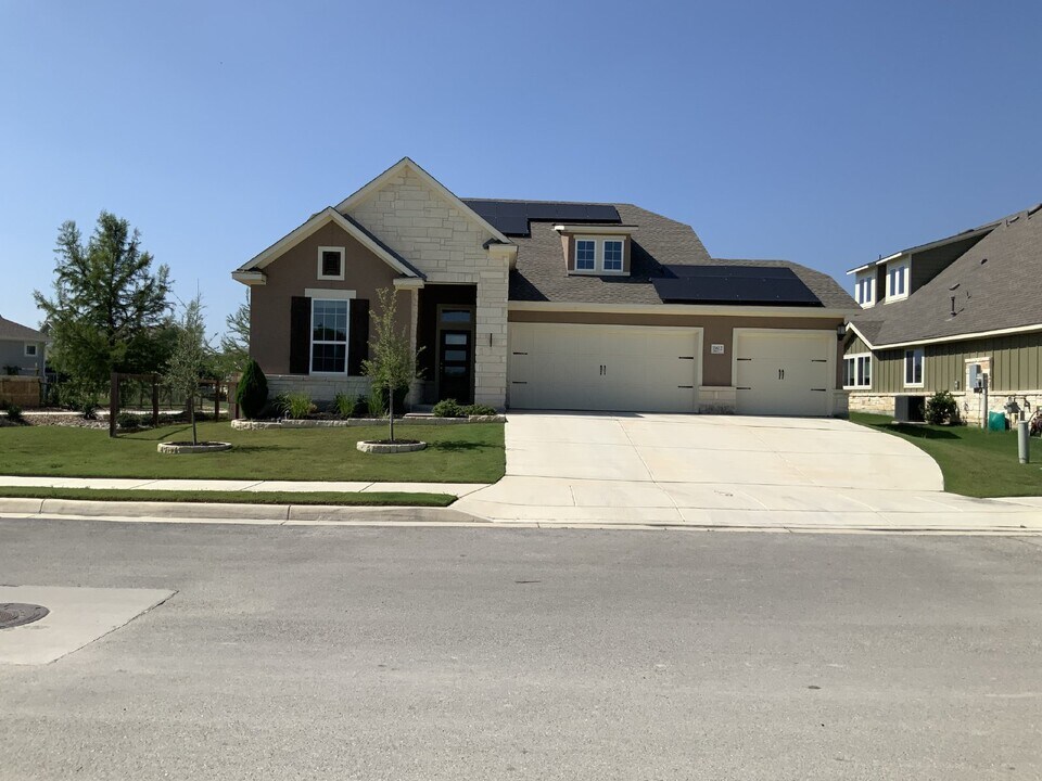 11612 Hollering Pass in Schertz, TX - Building Photo