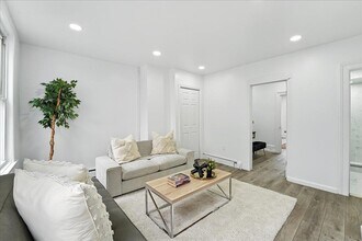 283 Griffith St in Jersey City, NJ - Building Photo - Building Photo