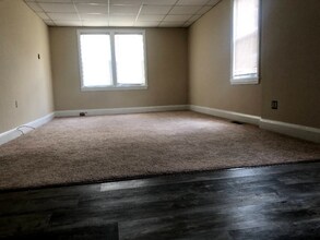 13 Kemper Ave in Westminster, MD - Foto de edificio - Building Photo