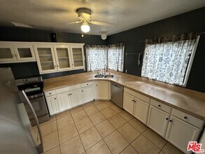 4001 Chevy Chase Dr in Los Angeles, CA - Building Photo - Building Photo