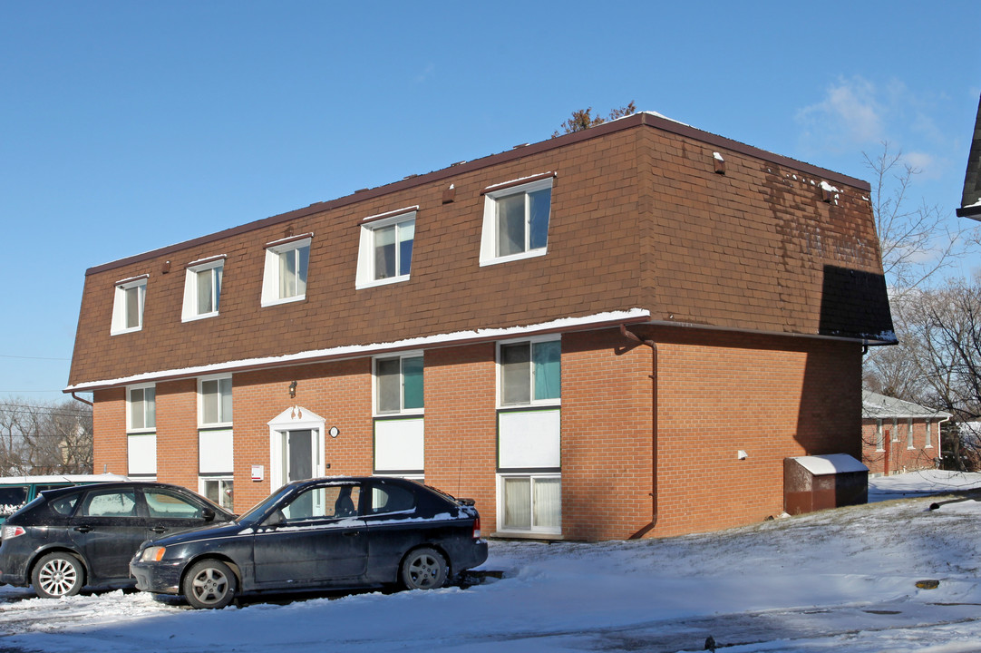 513 Park St in Brock, ON - Building Photo