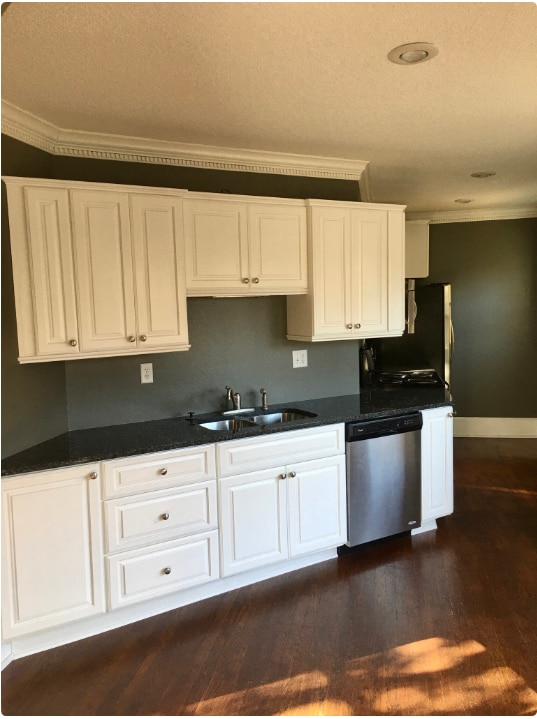property at 1233 46th St