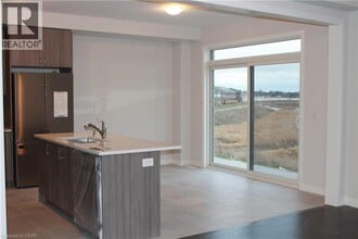 149 Blacklock St in Cambridge, ON - Building Photo - Building Photo