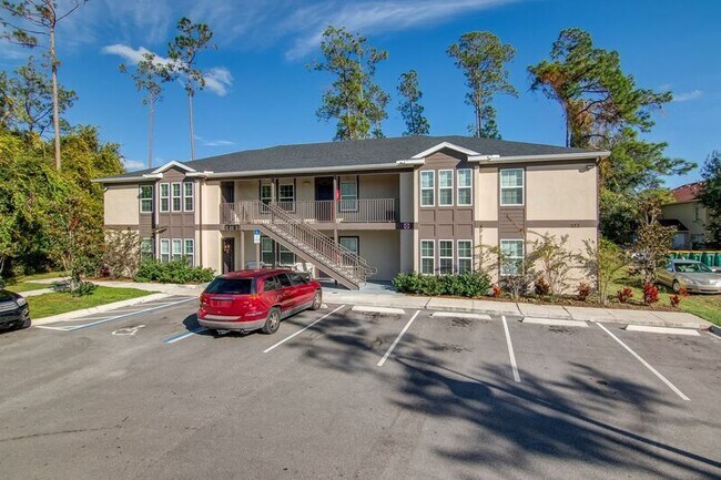 272 Hart Ln in Kissimmee, FL - Foto de edificio - Building Photo