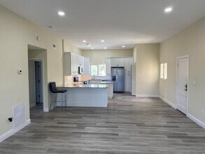 5035 Harmony Cir in Vero Beach, FL - Building Photo - Building Photo