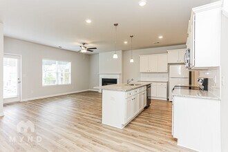 405 Camrose Ave in Union City, GA - Building Photo - Building Photo