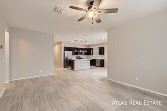 2129 N 212th Ln in Buckeye, AZ - Foto de edificio - Building Photo