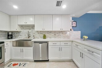 14330 SW 97th Ln in Miami, FL - Building Photo - Building Photo