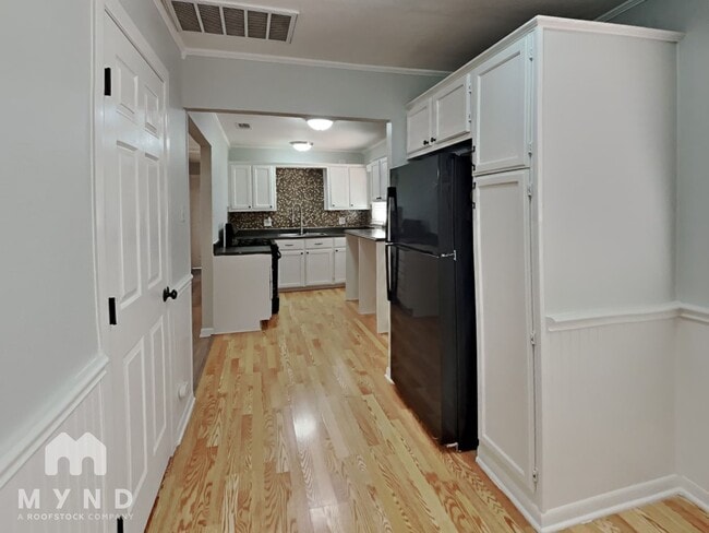 1207 Grace St in Weatherford, TX - Foto de edificio - Building Photo