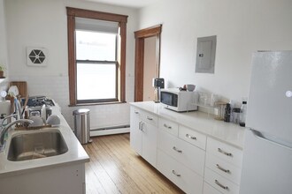 201 19th St, Unit 2R in Union City, NJ - Foto de edificio - Building Photo