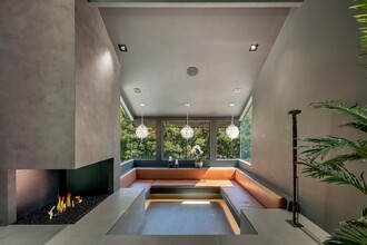 2001 Roscomare Rd in Los Angeles, CA - Building Photo - Building Photo