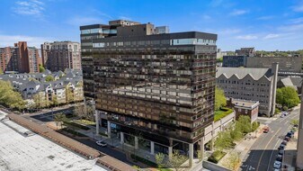 127 Greyrock Pl in Stamford, CT - Building Photo