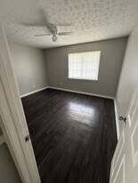 1425 Joseph E. Boone Blvd NW in Atlanta, GA - Building Photo