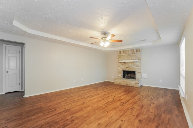 18014 Glenledi Dr in Houston, TX - Foto de edificio - Building Photo